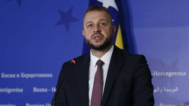 Šef izbornog štaba SDS-a Želimir Nešković poručuje da su spremni zahtjevi za poništavanje izbora u Bratuncu, Doboju, Zvorniku i Laktašima